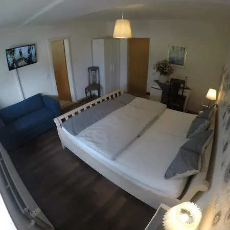Hotel Cafe Kommodig *