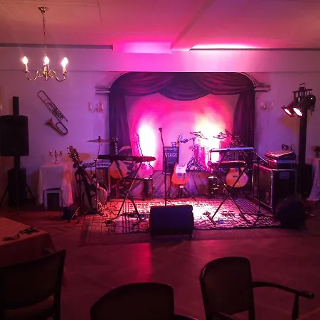 Cafe Kommodig Steinbergkirche